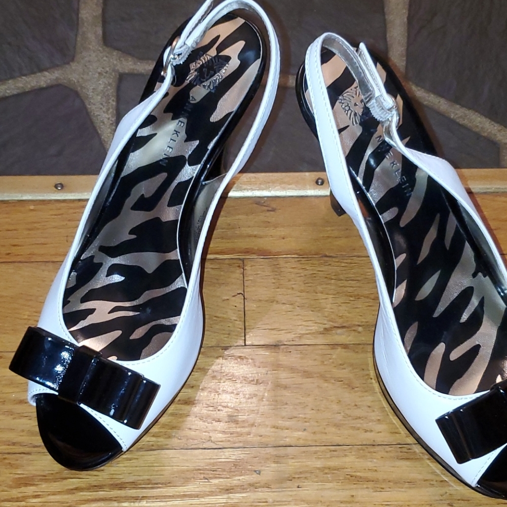 Sling back heel